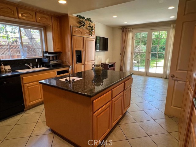 4751 Haskell Avenue, Encino CA: https://media.crmls.org/medias/62e06210-0832-4b25-9f59-3fdeb5461e7f.jpg