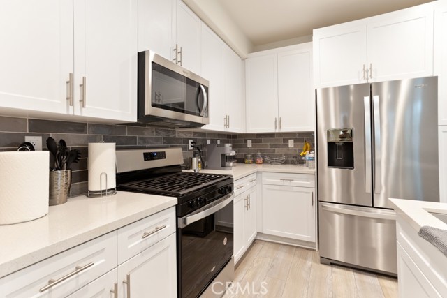 16040 Jamie Lane, Fontana CA: https://media.crmls.org/medias/62e07869-0dfd-47b1-825b-c09f93366498.jpg