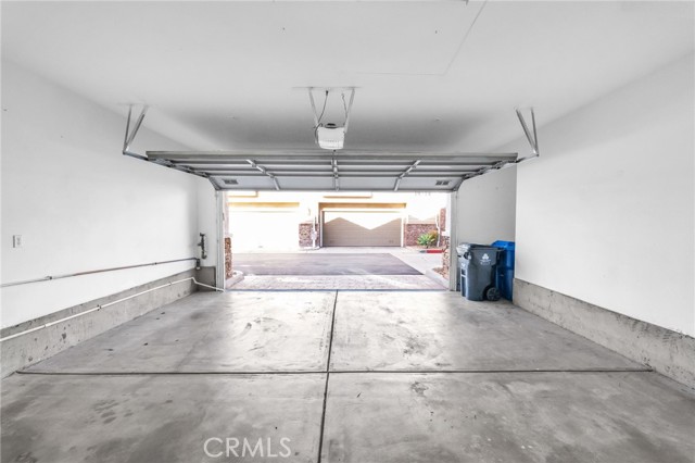 16710 Nicklaus Drive, Sylmar CA: https://media.crmls.org/medias/62e0dfee-38db-4699-87f0-dccea47df7d5.jpg
