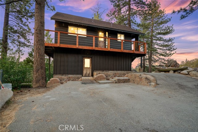 Detail Gallery Image 11 of 71 For 827 Penninsula, Big Bear Lake,  CA 92315 - 3 Beds | 2 Baths