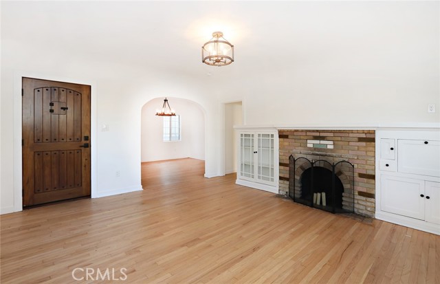 Image 3 of 71 For 1361 Armadale Avenue