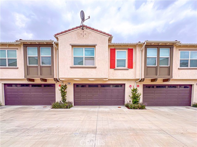 Detail Gallery Image 2 of 28 For 7155 Citrus Ave #408,  Fontana,  CA 92336 - 3 Beds | 2/1 Baths