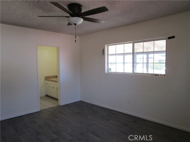 Detail Gallery Image 19 of 28 For 931 E Mesa Dr, Rialto,  CA 92376 - 3 Beds | 2 Baths