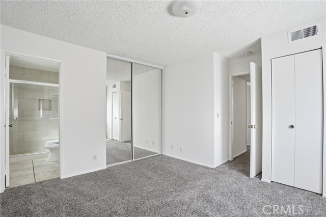 Detail Gallery Image 12 of 21 For 27657 Ironstone Dr #1,  Canyon Country,  CA 91387 - 3 Beds | 3 Baths