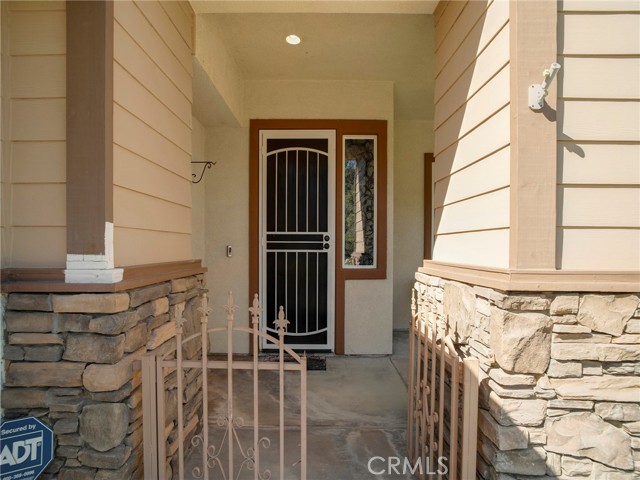Detail Gallery Image 4 of 42 For 21103 Cross Creek Dr, Saugus,  CA 91350 - 3 Beds | 3 Baths
