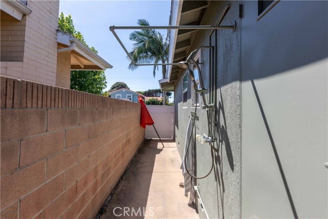 21682 Impala Lane, Huntington Beach CA: https://media.crmls.org/medias/62e30aca-7b88-47ad-b345-313a2339bb5a.jpg