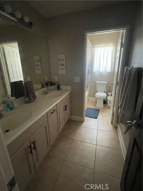 Detail Gallery Image 15 of 21 For 43407 Hampton, Lancaster,  CA 93536 - 4 Beds | 2/1 Baths