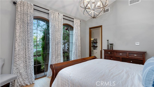 Image 34 of 69 For 2 Thomas Road