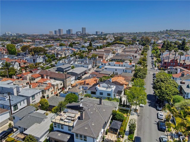 Detail Gallery Image 28 of 28 For 425 1/2 Dahlia Ave, Corona Del Mar,  CA 92625 - 2 Beds | 2 Baths