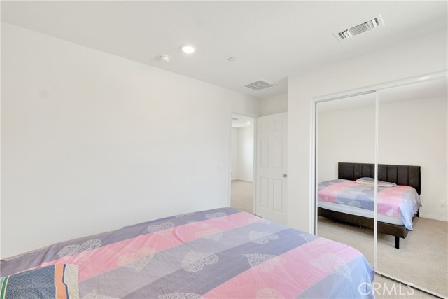 4009 E Coronado Privado, Ontario CA: https://media.crmls.org/medias/62e5e0ee-6f22-493e-a587-ffa8ef003f21.jpg