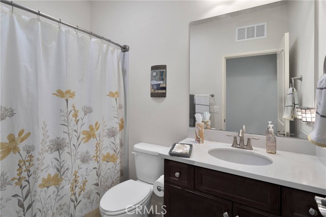 11300 River Run Street, Apple Valley CA: https://media.crmls.org/medias/62e6d9d3-a3d8-4ee2-b787-1ac4408e3443.jpg