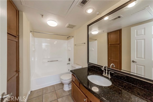 Detail Gallery Image 19 of 25 For 1020 La Terraza Cir #207,  Corona,  CA 92879 - 2 Beds | 2 Baths