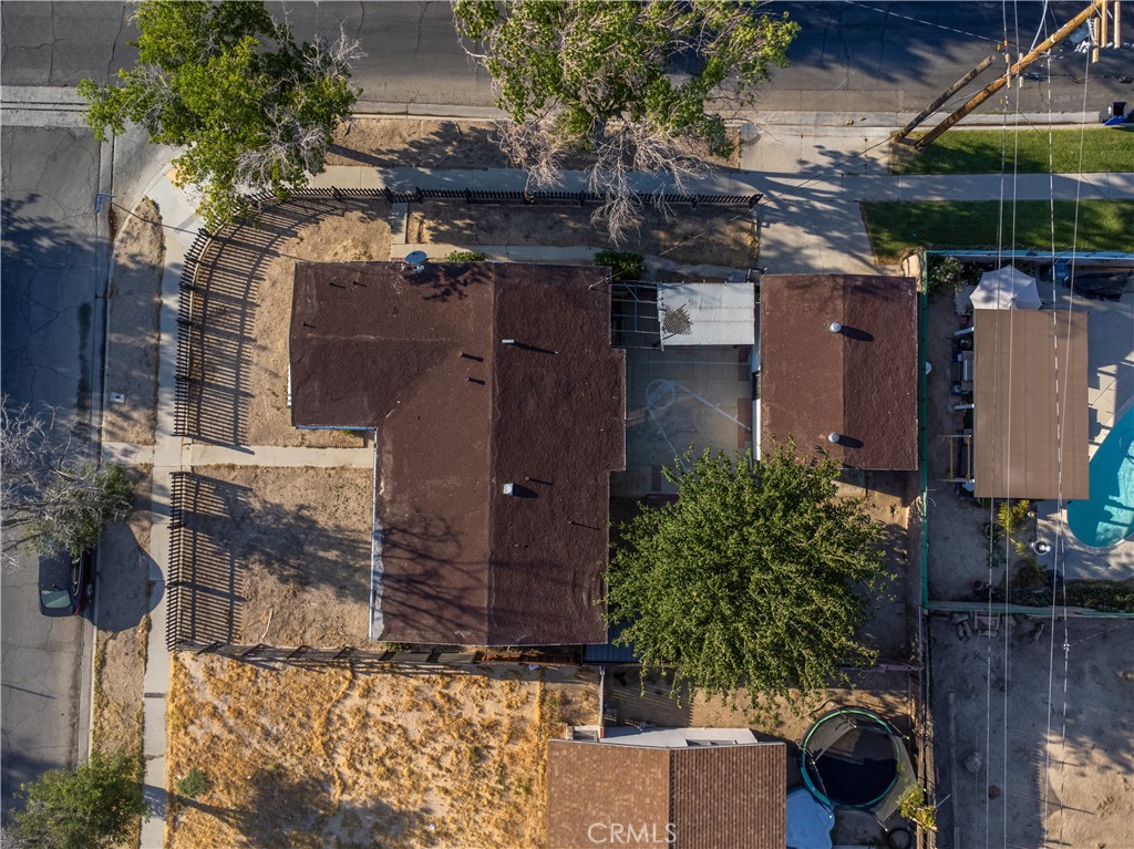 https://media.crmls.org/medias/62e7cb16-6f2a-43d4-803a-61daca967ff5.jpg?preset=X-Large