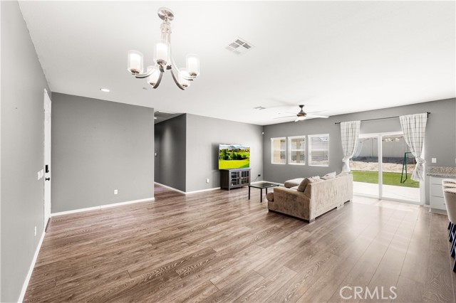 Detail Gallery Image 17 of 62 For 1676 Vibrant Gln, San Jacinto,  CA 92582 - 3 Beds | 2 Baths