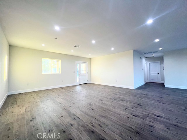 Detail Gallery Image 17 of 58 For 9737 East Avenue Q-4, Sun Village,  CA 93543 - 4 Beds | 3 Baths