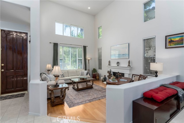 Detail Gallery Image 3 of 44 For 7371 Westcliff, West Hills,  CA 91307 - 5 Beds | 5 Baths