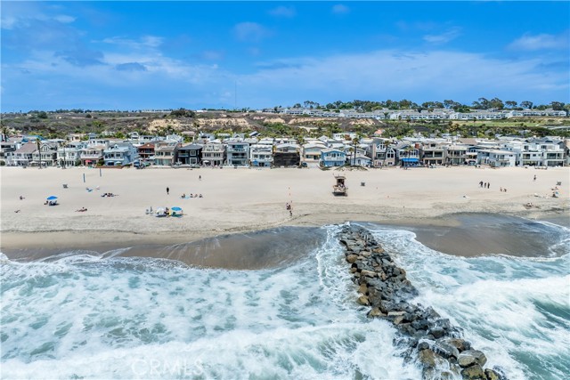 Detail Gallery Image 8 of 8 For 5201 Seashore Dr, Newport Beach,  CA 92663 - 5 Beds | 3 Baths