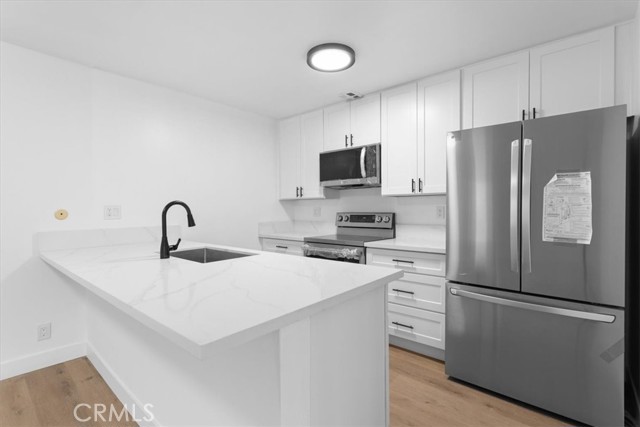 5403 Newcastle Avenue, Encino CA: https://media.crmls.org/medias/62eb95ee-b975-4099-a0a6-2c0938754c21.jpg
