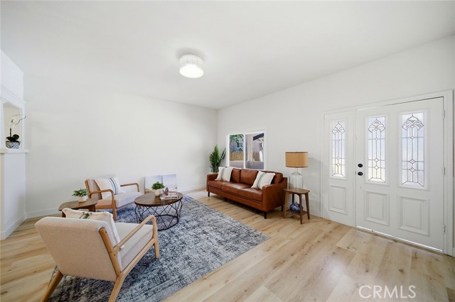 7 Bed Home for Sale in Los Angeles, California