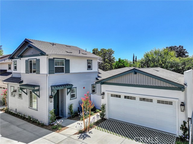 617 E Walnut Avenue, Monrovia CA: https://media.crmls.org/medias/62ec83b5-c376-4826-99b5-4467b6a26686.jpg