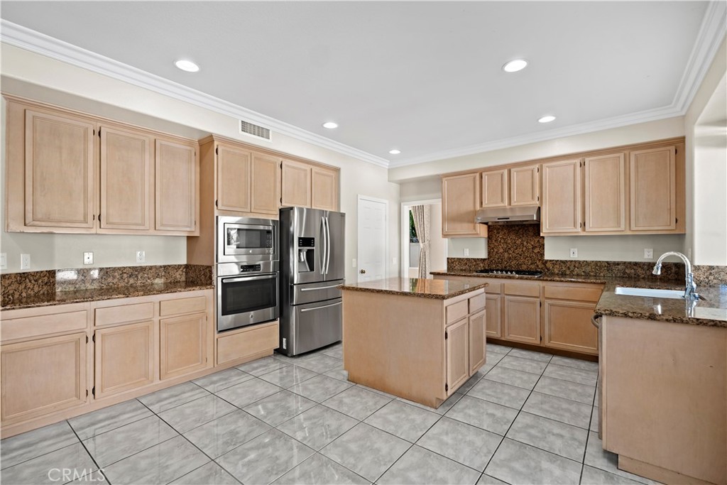 MLS #OC25245659 image #11