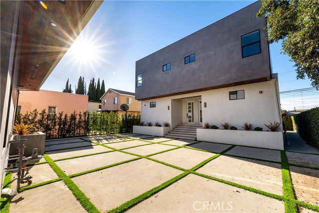 Detail Gallery Image 21 of 26 For 1809 S Longwood, Los Angeles,  CA 90019 - 4 Beds | 3 Baths