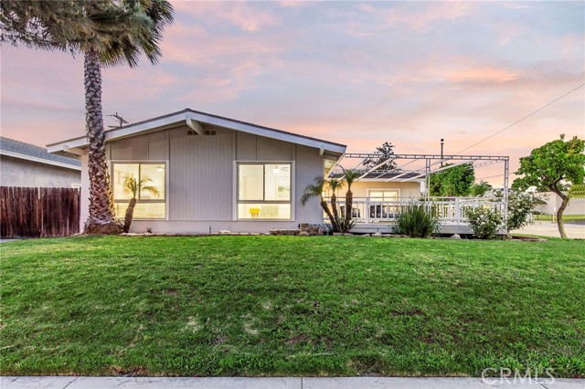 Detail Gallery Image 1 of 33 For 13543 Biola Ave, La Mirada,  CA 90638 - 4 Beds | 2 Baths