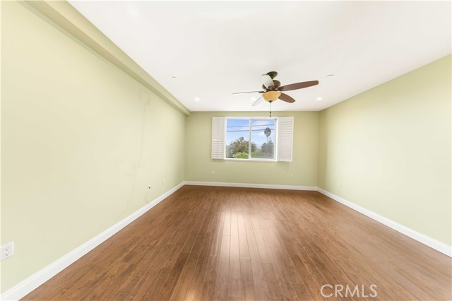 Detail Gallery Image 40 of 53 For 11218 Camarillo St #404,  Toluca Lake,  CA 91602 - 3 Beds | 3 Baths