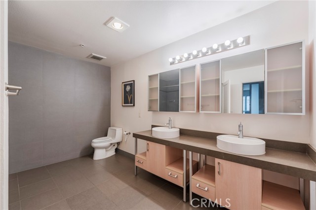 Detail Gallery Image 24 of 38 For 1234 Wilshire Bld #127,  Los Angeles,  CA 90017 - 1 Beds | 1 Baths