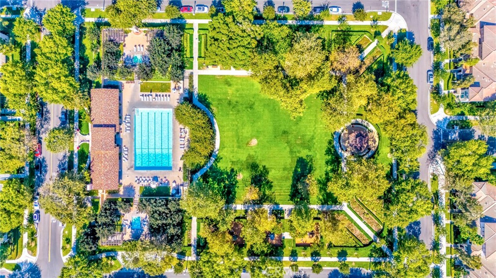 https://media.crmls.org/medias/62ee076f-9e79-4e19-8e48-2130d4b1051b.jpg?preset=X-Large