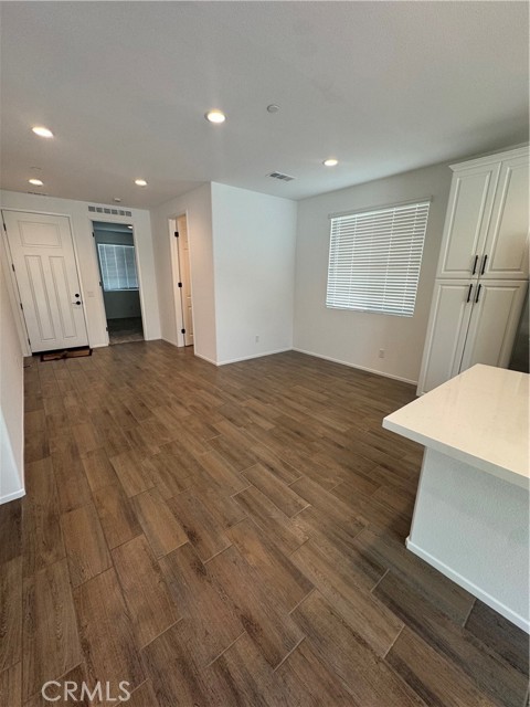 Detail Gallery Image 16 of 39 For 401 Mistyblue Ct, Hemet,  CA 92543 - 4 Beds | 3 Baths