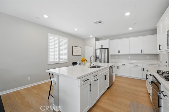 Detail Gallery Image 12 of 42 For 3625 Basanite Ave, Ontario,  CA 91761 - 5 Beds | 3 Baths