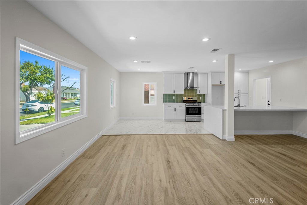 MLS #OC25259836 image #9