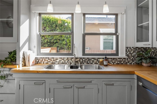 Detail Gallery Image 11 of 41 For 532 Roswell Ave, Long Beach,  CA 90814 - 2 Beds | 1 Baths