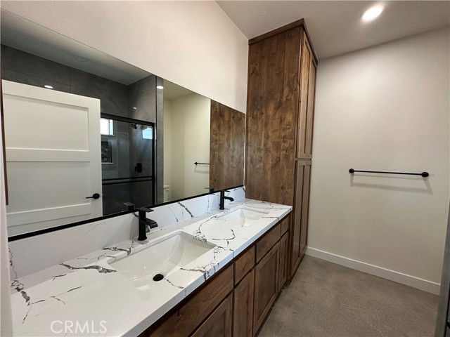 Detail Gallery Image 14 of 34 For 12595 Central Rd, Apple Valley,  CA 92307 - 4 Beds | 3 Baths