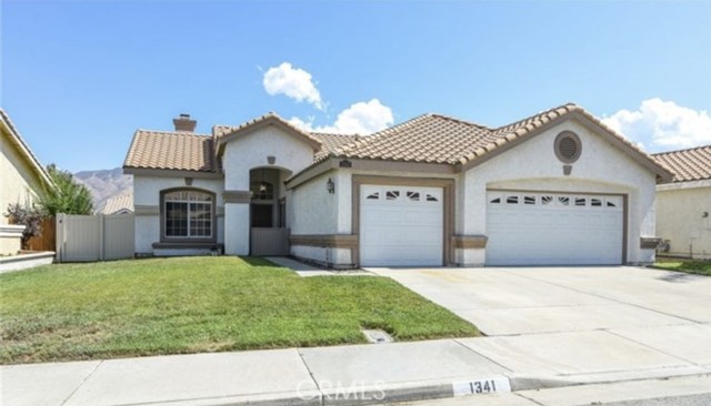 Detail Gallery Image 1 of 28 For 1341 Avenida Floribunda, San Jacinto,  CA 92583 - 3 Beds | 2 Baths