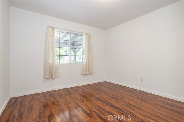 Image 15 of 40 For 28083 Langside Avenue