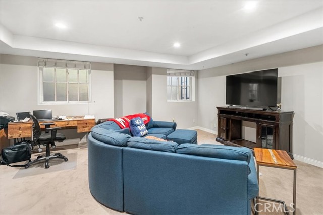 Detail Gallery Image 17 of 18 For 723 S Broadway, Redondo Beach,  CA 90277 - 4 Beds | 3/1 Baths