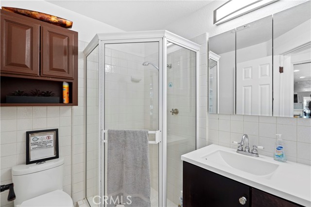 Detail Gallery Image 17 of 18 For 11751 Hortense St, Valley Village,  CA 91607 - 3 Beds | 3/1 Baths