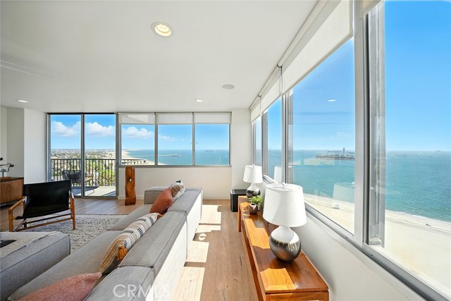 Detail Gallery Image 5 of 36 For 2999 E Ocean Bld #1320,  Long Beach,  CA 90803 - 2 Beds | 2 Baths