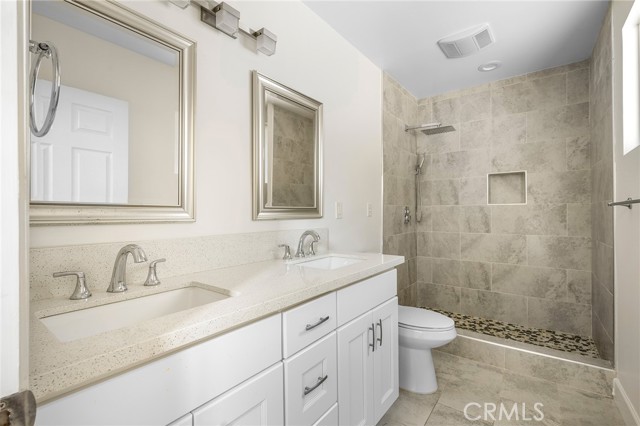 Detail Gallery Image 10 of 24 For 7058 Willis Ave, Van Nuys,  CA 91405 - 3 Beds | 2 Baths