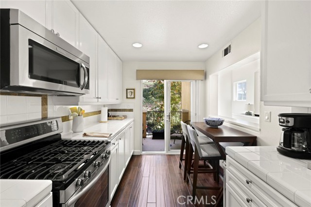 Detail Gallery Image 19 of 40 For 4 Firenze Ct, Newport Coast,  CA 92657 - 2 Beds | 2 Baths