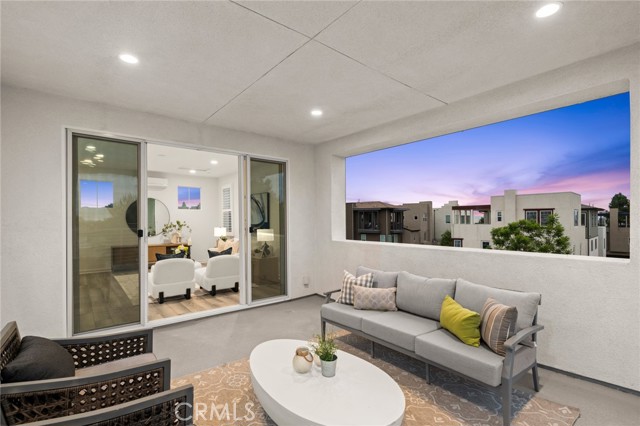 118 Modjeska, Irvine CA: https://media.crmls.org/medias/62f3fbfc-3cdc-49e1-8009-c81280a2faf7.jpg