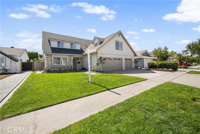 11771 Paseo Bonita, Los Alamitos CA: https://media.crmls.org/medias/62f4259f-ab0f-45bb-a333-0e148890b567.jpg