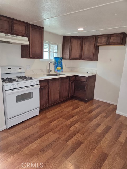 Detail Gallery Image 2 of 6 For 1900 Artesia Bld #63,  Torrance,  CA 90504 - 2 Beds | 1 Baths