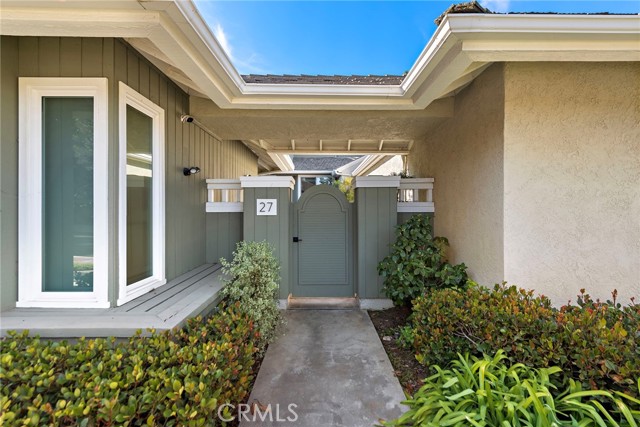 Detail Gallery Image 4 of 43 For 27 Lucerne #35,  Newport Beach,  CA 92660 - 4 Beds | 3/1 Baths