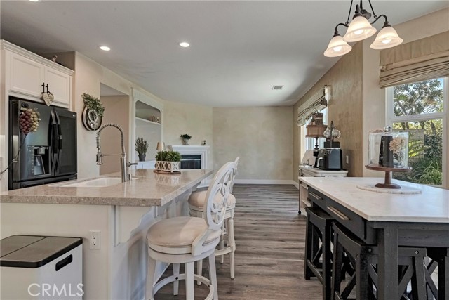 Detail Gallery Image 10 of 54 For 19639 Ellis Henry Ct, Newhall,  CA 91321 - 4 Beds | 3 Baths