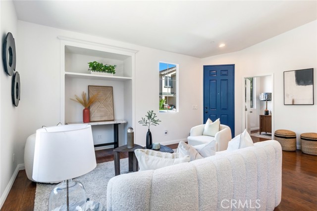 Detail Gallery Image 3 of 25 For 4422 Lakeview Ct, Riverside,  CA 92505 - 2 Beds | 2 Baths