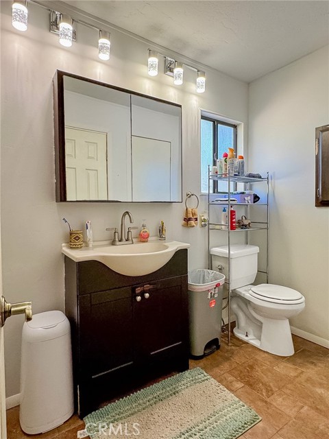 Detail Gallery Image 13 of 22 For 2599 Bridle Trail, Paso Robles,  CA 93446 - 2 Beds | 2 Baths