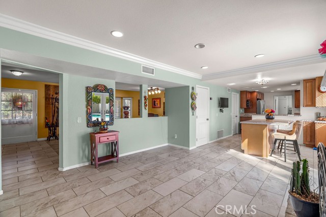 Detail Gallery Image 9 of 55 For 5444 Peacock Lane, Riverside,  CA 92505 - 5 Beds | 4 Baths